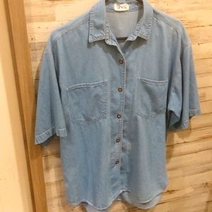 Theo women's denim shirt.   Box 331